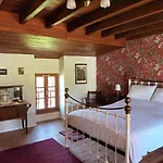 Couette-café La Maison Famille 3*
