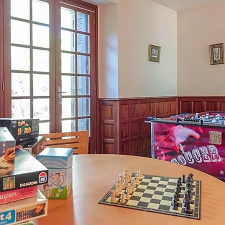 La Maison Famille Bed and Breakfast 3*