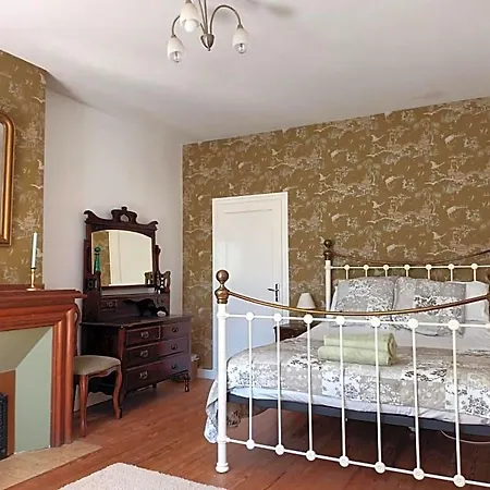 La Maison Famille Couette-café Durban-sur-Arize